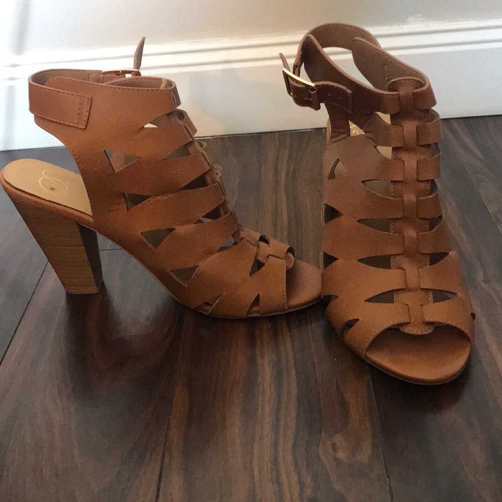 Chestnut brown heels